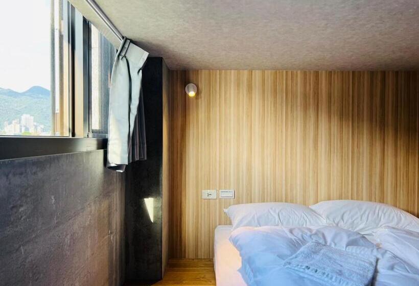 اتاق خانوادگی, Sasa Youth Hostel