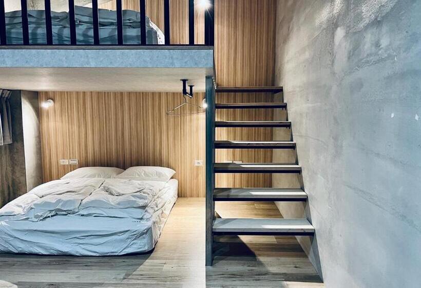 اتاق خانوادگی, Sasa Youth Hostel