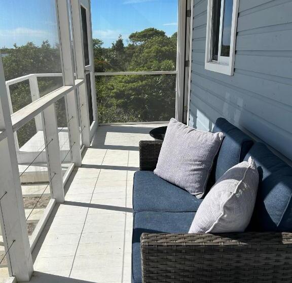 スタンダードスタジオ, Villas Secreta Beachfront Resort