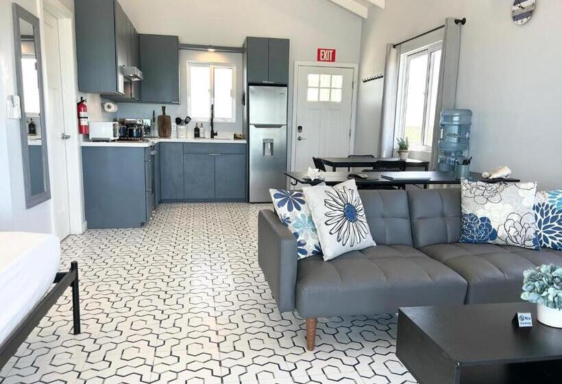 إستوديو قياسى, Villas Secreta Beachfront Resort