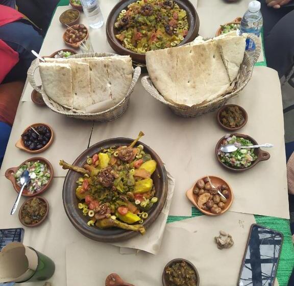 اتاق چهار تخته با دستشویی مشترک, Gîte De Montagne Azilane