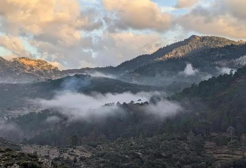 Perhehuone, Gîte De Montagne Azilane
