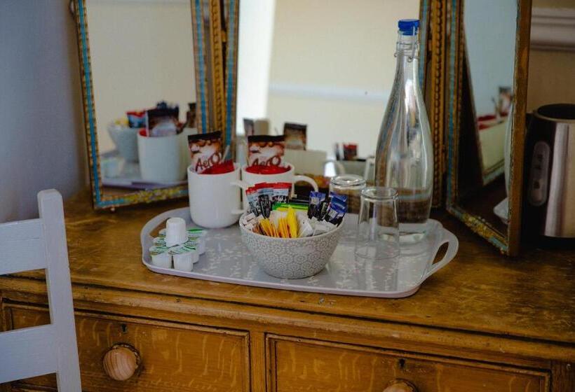 スタンダードルーム, The Powis Arms