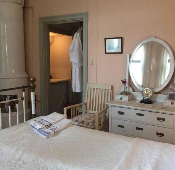 غرفة ديلوكس مطلّة علي البحر, B&b Direktörsvillan Oaxen