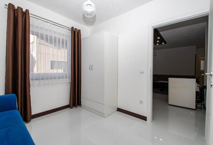 דירה בת חדר שינה 1 עם מרפסת, Hazam Apartmani
