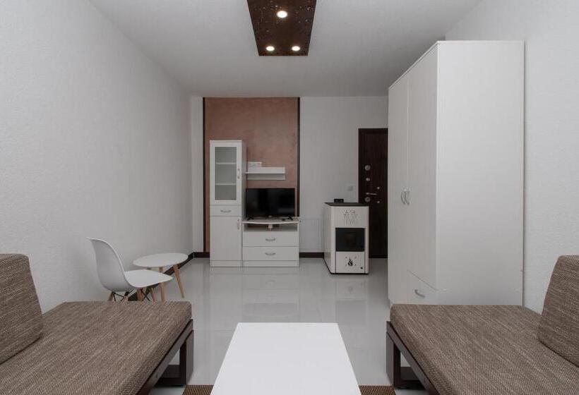 דירה בת חדר שינה 1 עם מרפסת, Hazam Apartmani