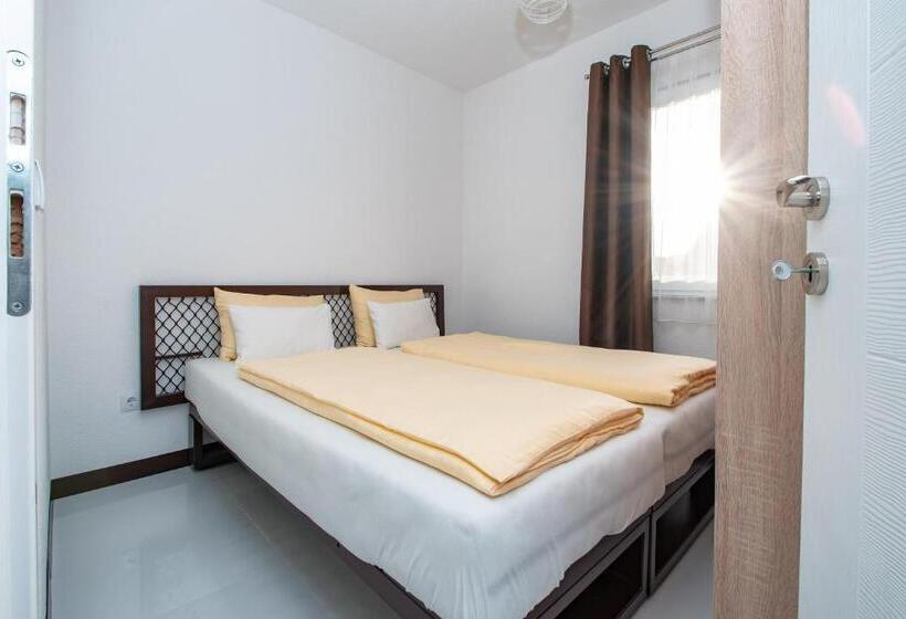 آپارتمان 1 خوابه با بالکن, Hazam Apartmani