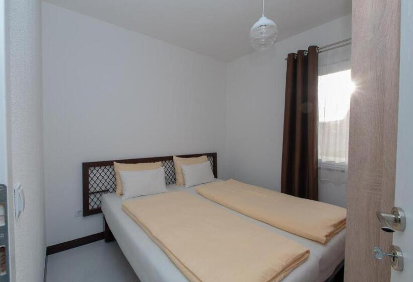 آپارتمان 1 خوابه با بالکن, Hazam Apartmani