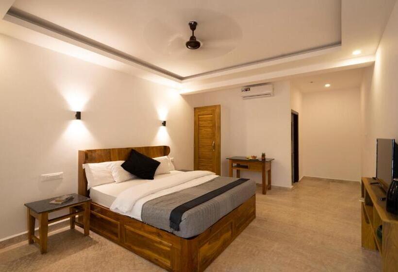 חדר סטנדרט נוף לבריכה, Crystall Goa Emerald Edition