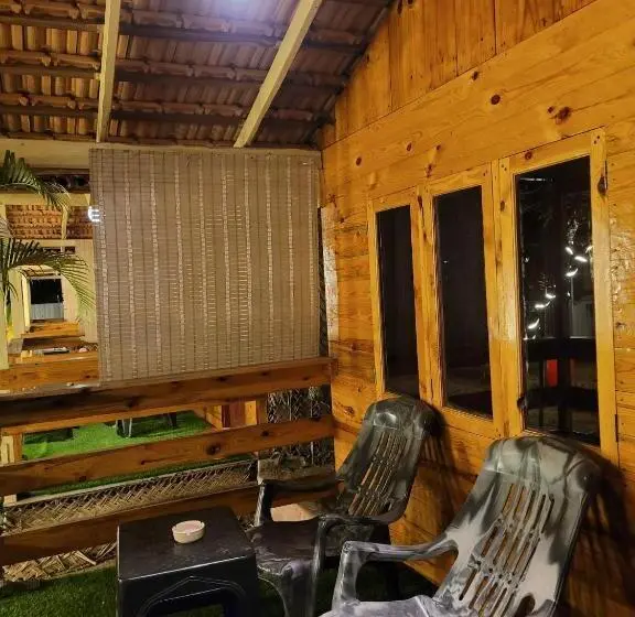 Habitación Deluxe con Balcón, Orange Sky Inn