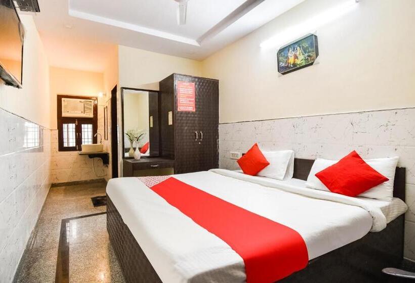 트리플 클래식 룸, Oyo Anjani Mahal Guest House