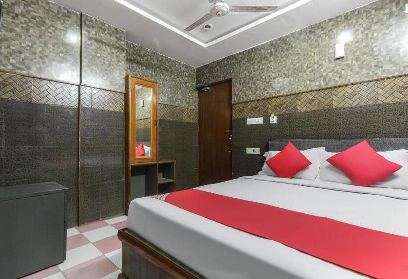 トリプルクラシックルーム, Oyo Flagship M. P Residency