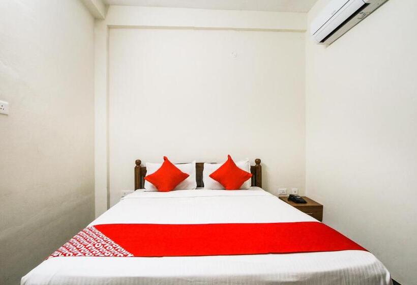 트리플 클래식 룸, Oyo Sree Laxmi In