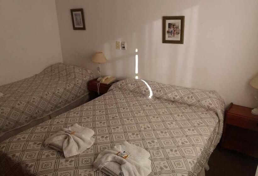 חדר סטנדרט לשלושה, Pinar Del Sol