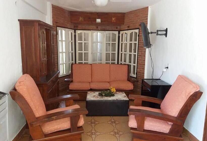 דירת חדר, Pinar Del Sol