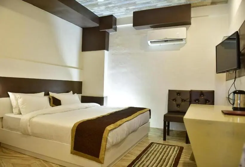 Deluxe Room, Pinnacle