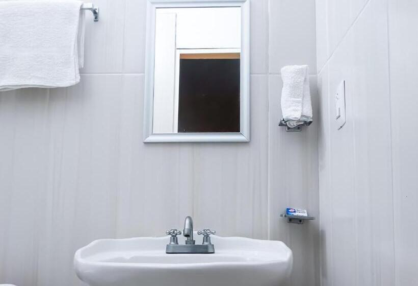 キングサイズベッドのスタンダードルーム, The Vision