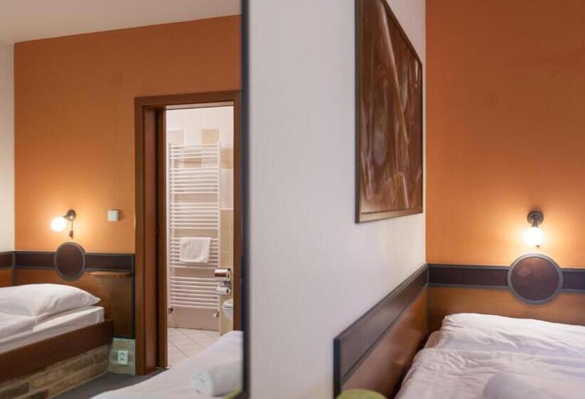 标准间, Vinař Kurdějov