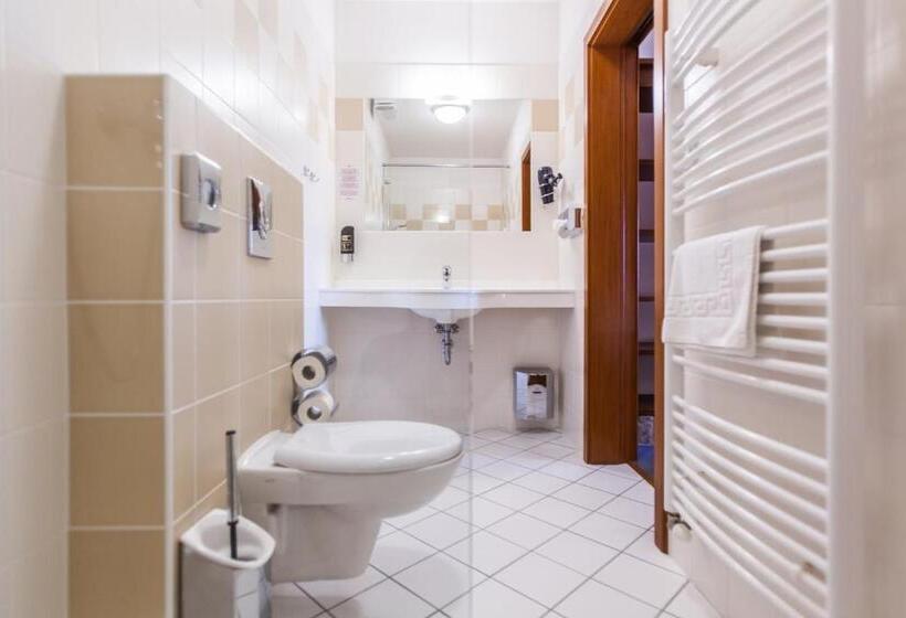 标准间, Vinař Kurdějov