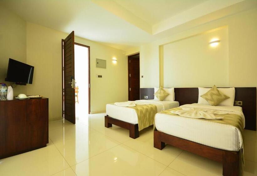 Номер Deluxe, Kethumathee Hotel & Banquet