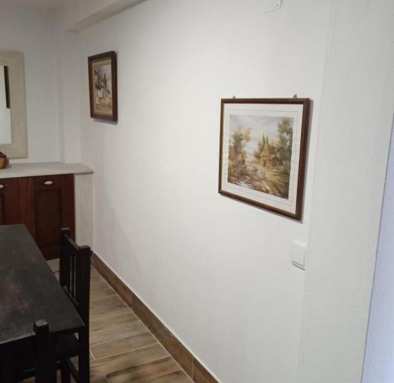 Дом 2 Спальни, Alcôa House