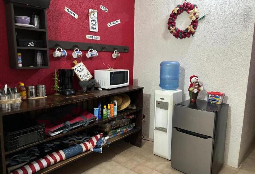 غرفة قياسية, Aroma A Cafe