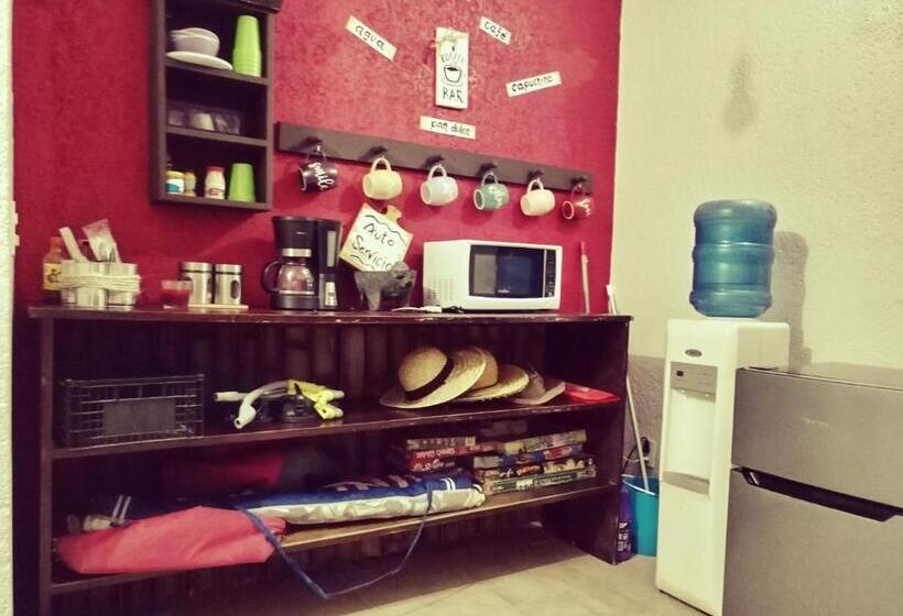 غرفة قياسية, Aroma A Cafe