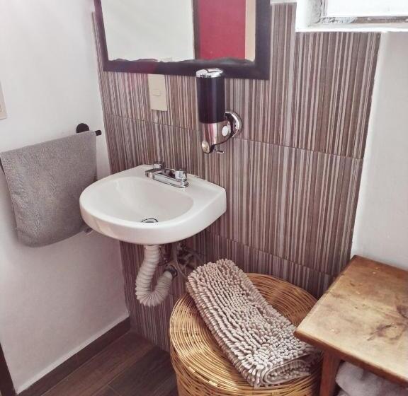 غرفة قياسية, Aroma A Cafe