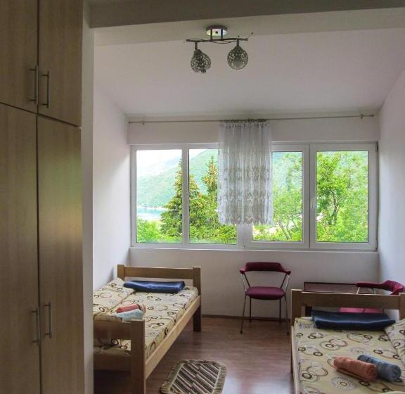 اتاق استاندارد سه نفره, Guesthouse Mirkovic