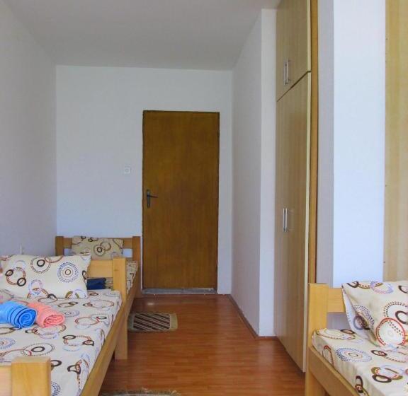 اتاق استاندارد سه نفره, Guesthouse Mirkovic