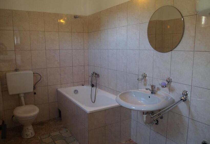 اتاق استاندارد چهار تخته, Guesthouse Mirkovic