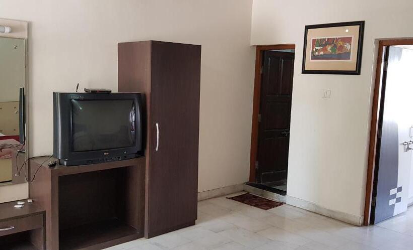 Perhesviitti, Lavish Rooms With Amazing Views Of Nakki Lake