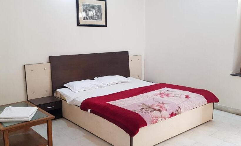 Perhesviitti, Lavish Rooms With Amazing Views Of Nakki Lake