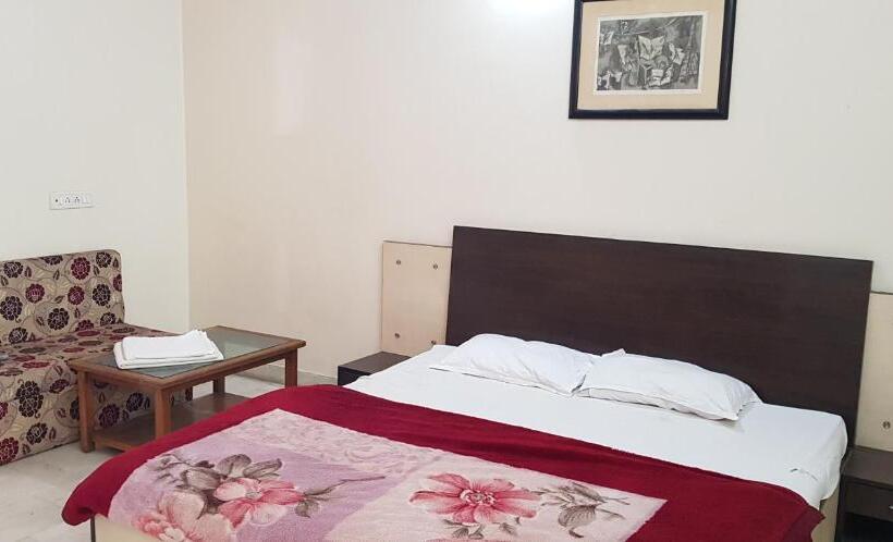 Perhesviitti, Lavish Rooms With Amazing Views Of Nakki Lake