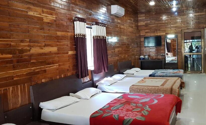 Perhehuone Puutarhanäkymä, Lavish Rooms With Amazing Views Of Nakki Lake