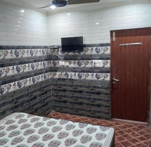 Номер Economy, Radha Krishna Guest House