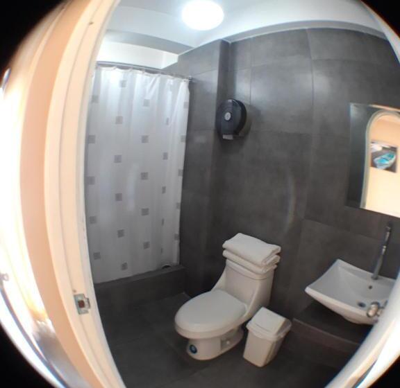 اتاق لوکس با بالکن و چشمانداز دریا, Residencial Maria Bonita