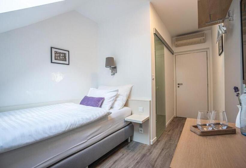 标准单人间, Villa Park