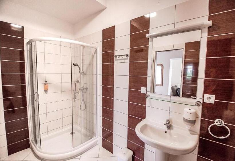 带阳台套房, Sziget Hotel Veránka