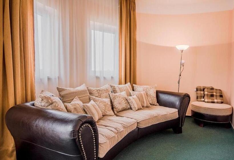 带阳台套房, Sziget Hotel Veránka