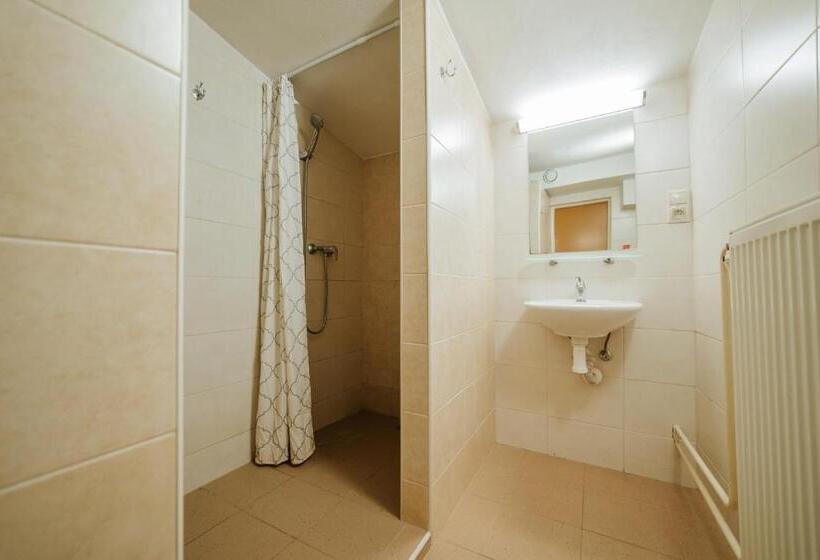 اتاق کلاسیک چهارنفره, Dom Horskej Služby