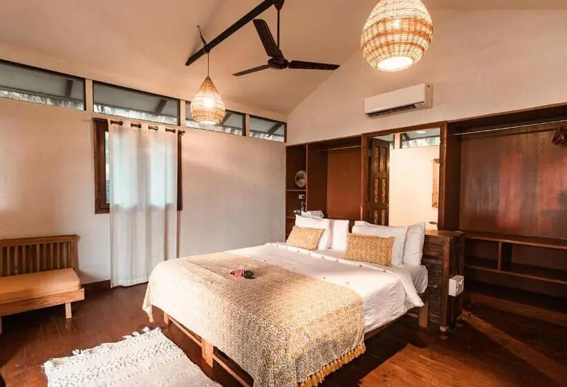 Standard-huone Sivuttainen Merinäkymä, Anahata Retreat Ashvem Goa