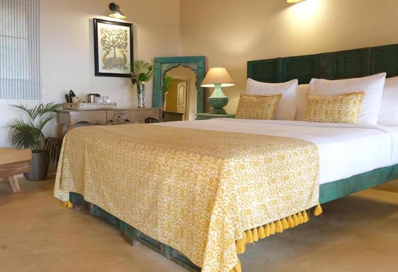 بنجلو قياسى, Anahata Retreat Ashvem Goa