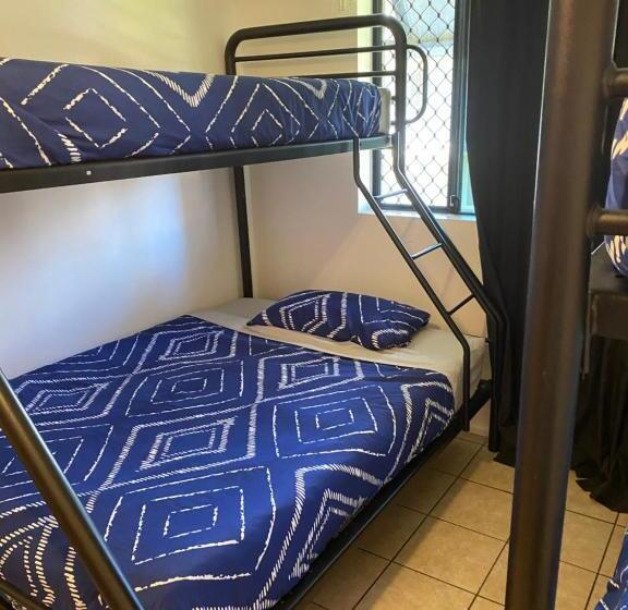 스탠다드 룸 공동 욕실, Arrival Lodge Hostel Accommodation
