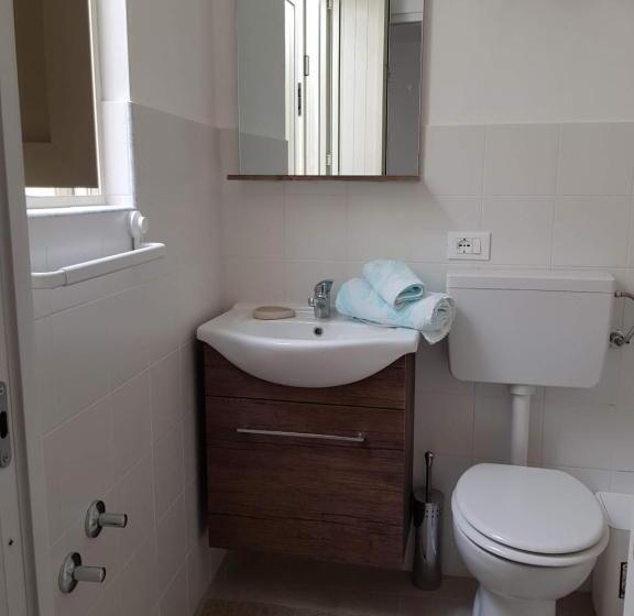 דירת חדר, La Casa Di Totò