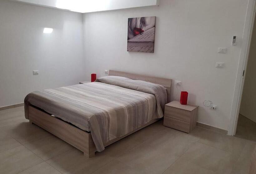 דירת חדר, La Casa Di Totò