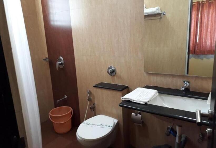 חדר סטנדרט לשלושה, Akshaya Palace Inn