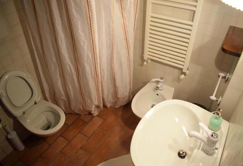 غرفة عائلية, Casale Barbagianni