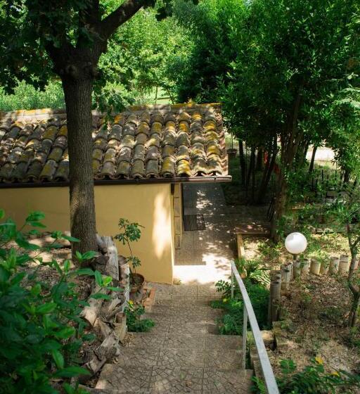 Семейное Студио, Casale Barbagianni