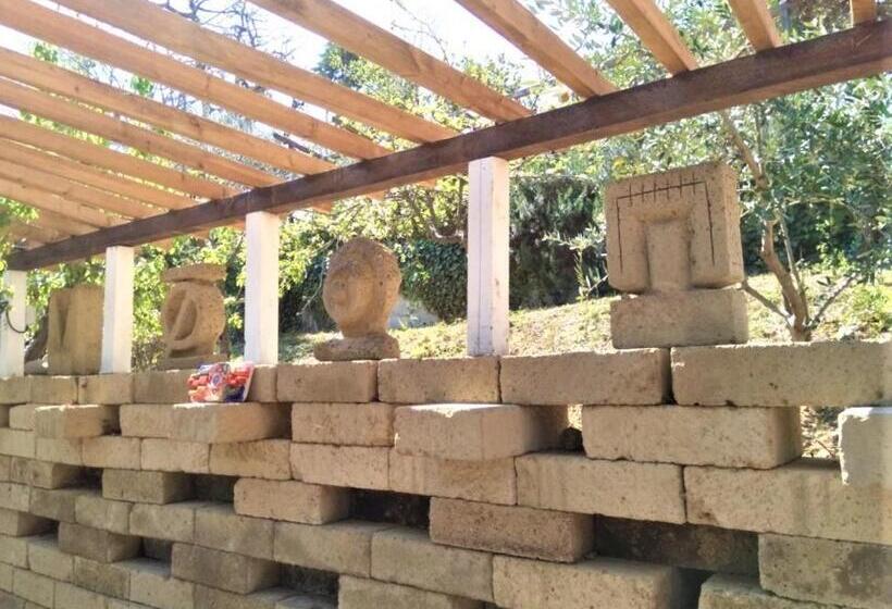 Семейное Студио, Casale Barbagianni